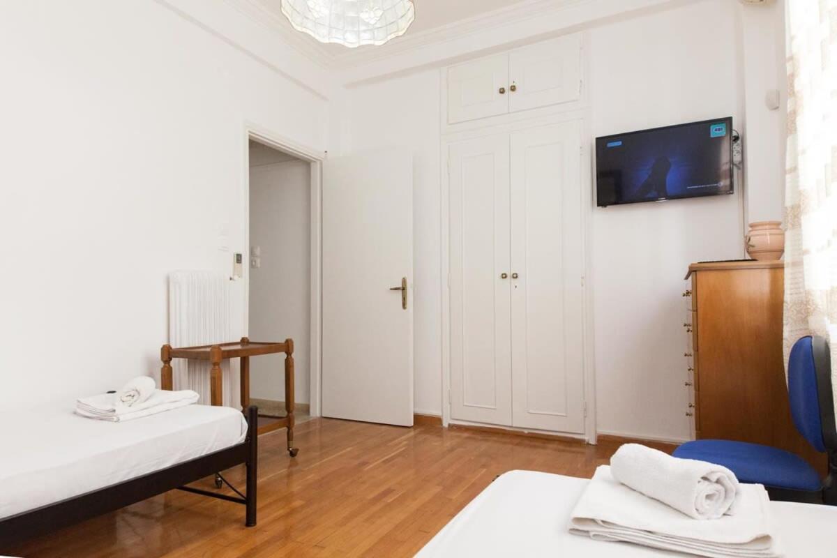 Charming Vintage 2Br Apartment With Balcony In Koukaki Αθήνα Εξωτερικό φωτογραφία