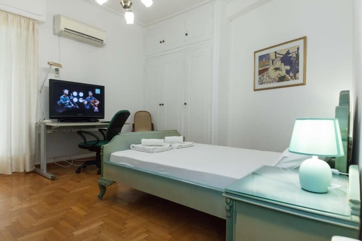 Charming Vintage 2Br Apartment With Balcony In Koukaki Αθήνα Εξωτερικό φωτογραφία
